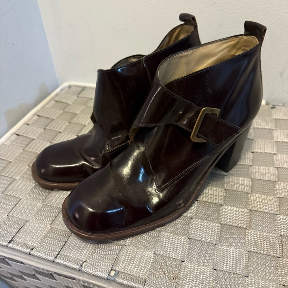Elegant Women's Dark Brown Heeled Boots
